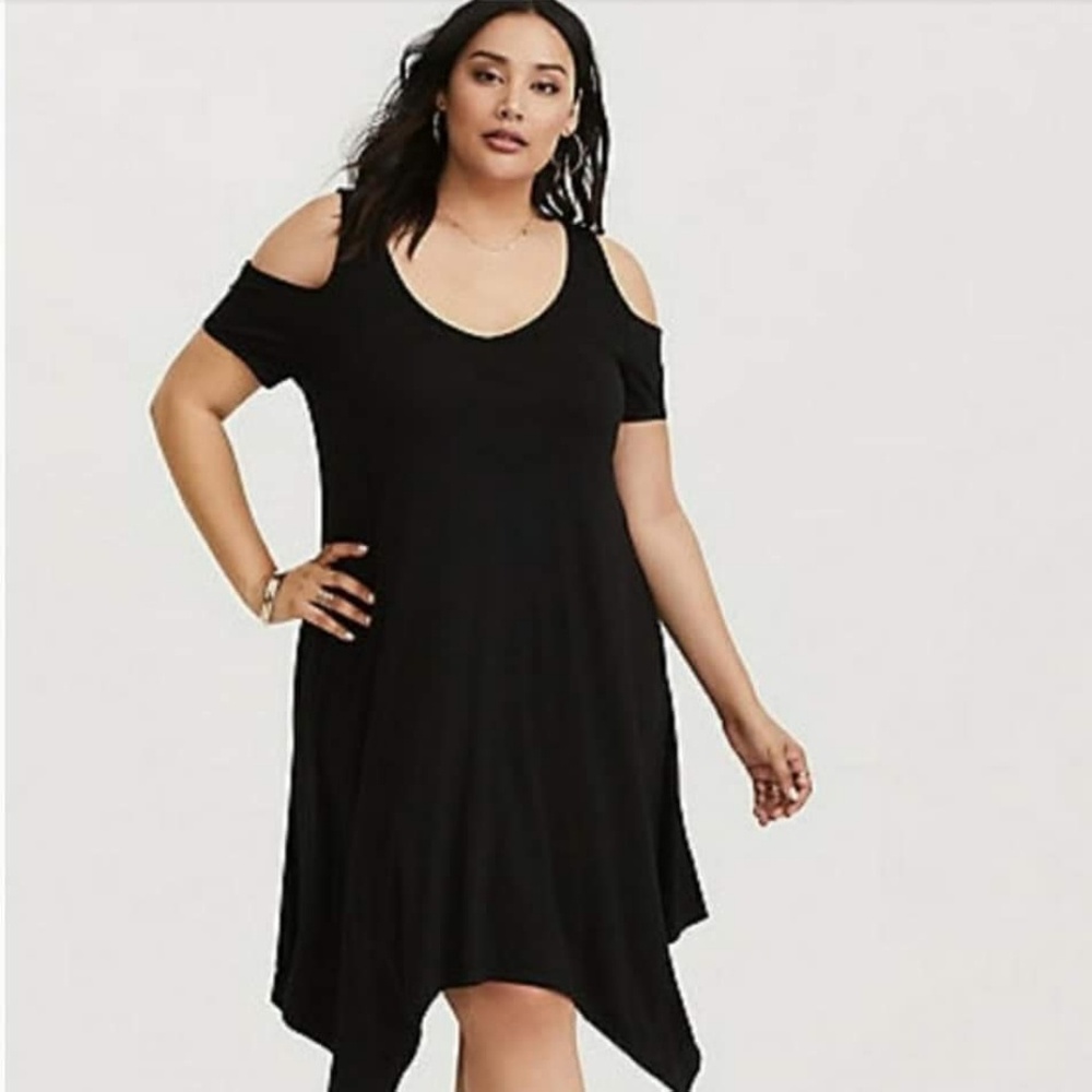 Torrid Cold Shoulder Dress Size 6